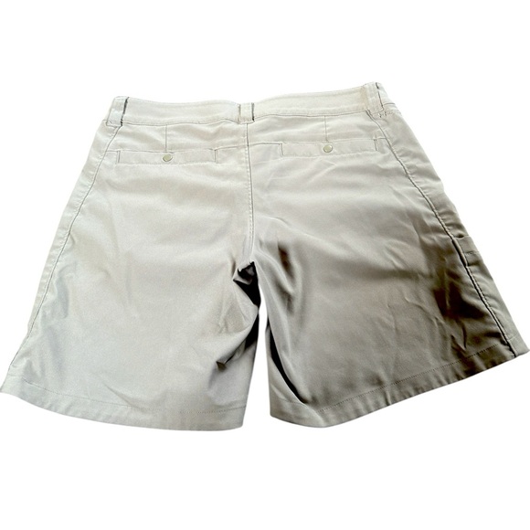 Under Armour women’s stretch golf/activity shorts, size 10, tan, zip/button - Picture 2 of 9